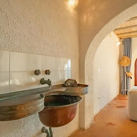 Punta Morcone Villa *